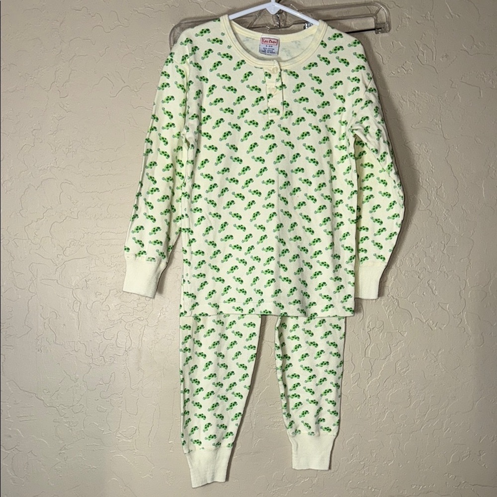 Wee muffin 100% cotton turtle print pajama set size 8